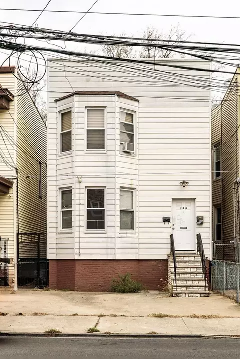 146 Stevens Ave, Jersey City, NJ 07305