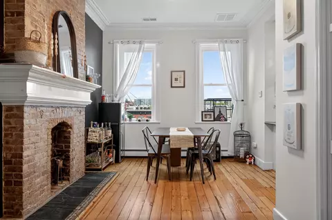 812 Washington St #5, Hoboken, NJ 07030