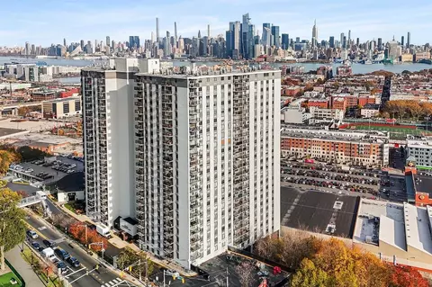 100 Manhattan Ave #1319, Union City, NJ 07087