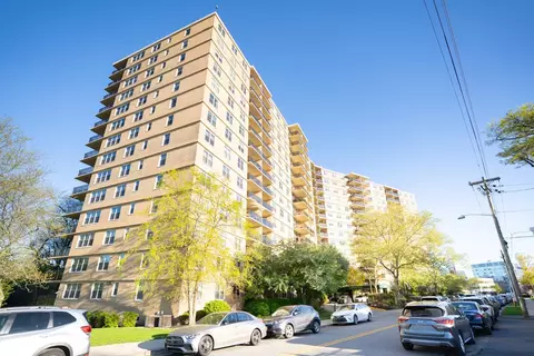 2200 N Central Rd #2B, Fort Lee, NJ 07024