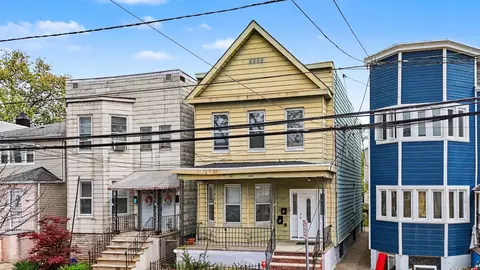 176 Boyd Ave, Jersey City, NJ 07304