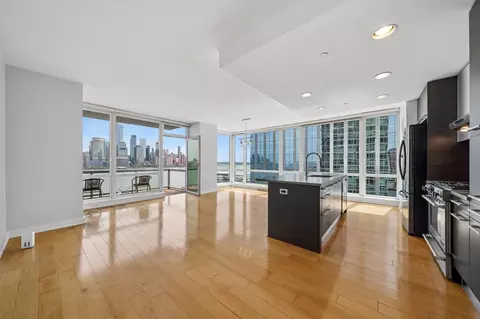 2 2nd St #1605, Jersey City, NJ 07302