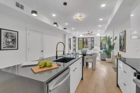 82 Pamrapo Ave #1, Jersey City, NJ 07305