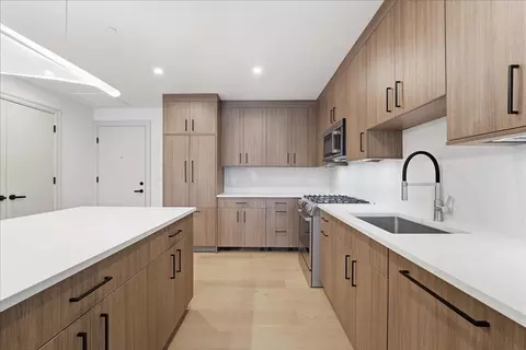 921 Madison St #608, Hoboken, NJ 07030