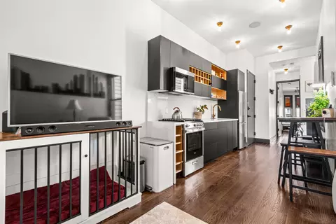 43 Thorne St #3L, Jersey City, NJ 07307