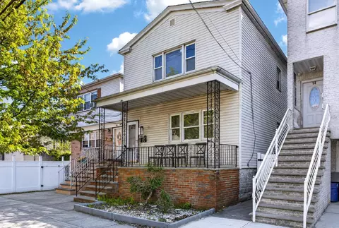 12 W 10th St, Bayonne, NJ 07002