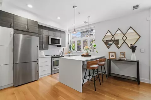 235 Monroe St #4, Hoboken, NJ 07030