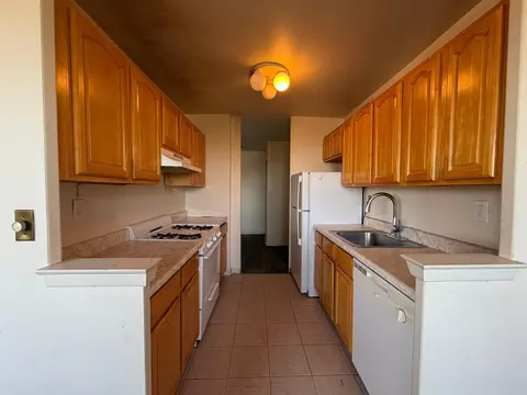 1225 Kennedy Blvd #5F, Bayonne, NJ 07002