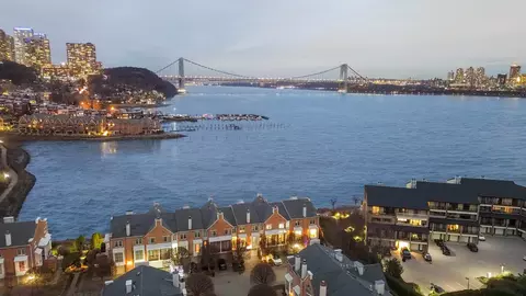 119 Hudson Cv, Edgewater, NJ 07020