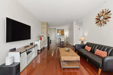 311 Washington St #6C, Jersey City, NJ 07302