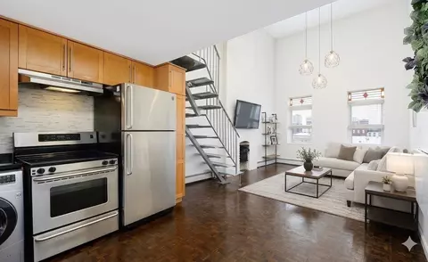 212 9th St #4B, Jersey City, NJ 07302