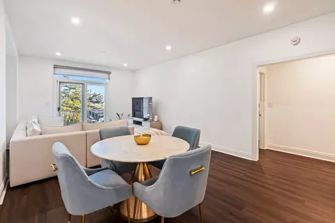 208 Shearwater Ct W #37, Jersey City, NJ 07305