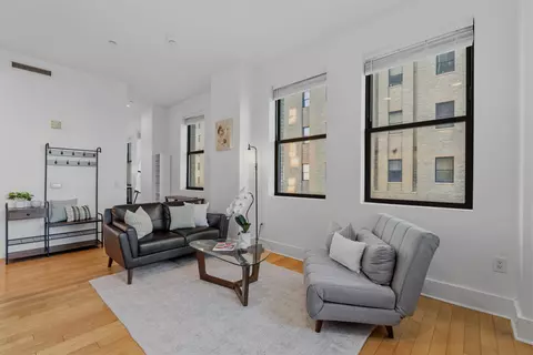 4 Beacon Way #914, Jersey City, NJ 07304