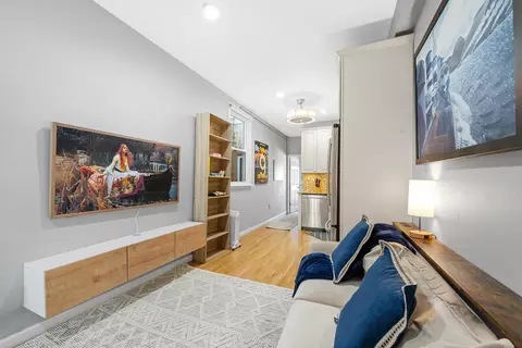 403 Monroe St #3L, Hoboken, NJ 07030
