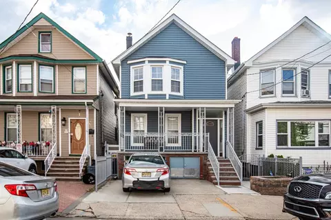 203 Pearsall Ave, Jersey City, NJ 07305
