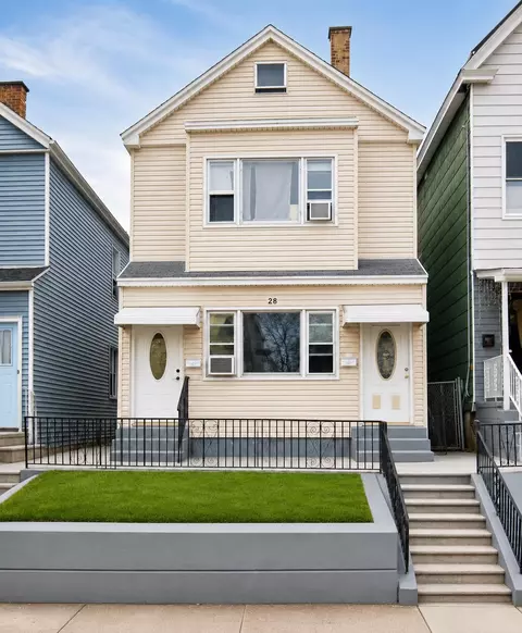 28 E 49th St, Bayonne, NJ 07002