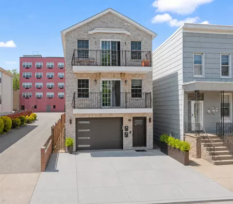 19 Cambridge Ave, Jersey City, NJ 07307