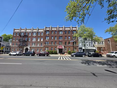 2271 Kennedy Blvd #306, Jersey City, NJ 07304