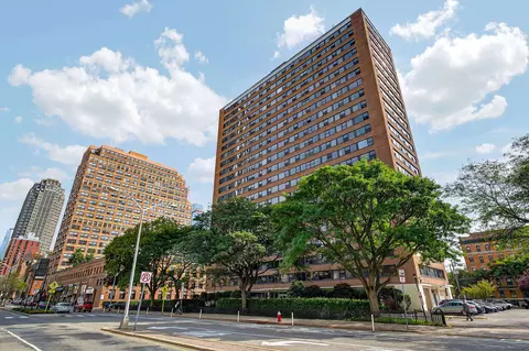 135 Montgomery St #18C, Jersey City, NJ 07302