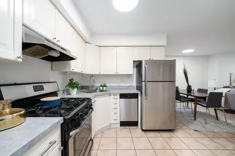 277 3rd St #1, Jersey City, NJ 07302