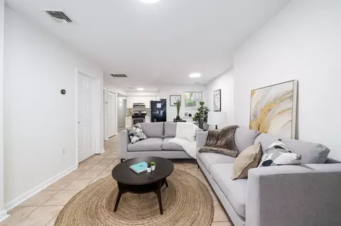 277 3rd St #1, Jersey City, NJ 07302