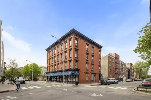 450 1st St #5, Hoboken, NJ 07030