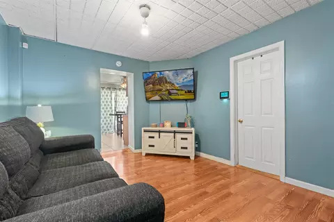 43 E 17th St, Bayonne, NJ 07002