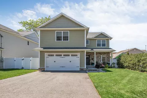 53 Coger St, Saddle Brook, NJ 07663