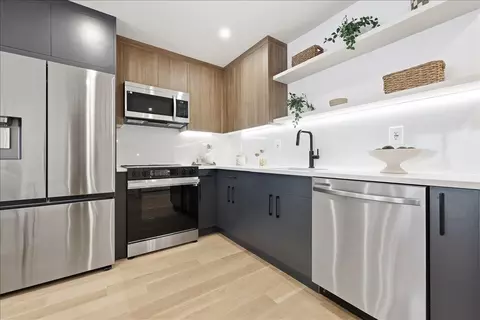 105 Laidlaw Ave #4, Jersey City, NJ 07306