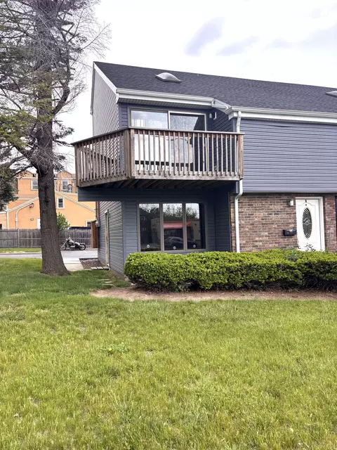 194 Charles St, Secaucus, NJ 07094