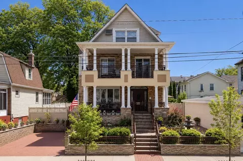 12 E 3rd St, Bayonne, NJ 07002