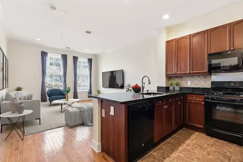 61 Grand St #2L, Jersey City, NJ 07302