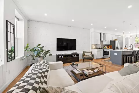 966 Summit Ave #1, Jersey City, NJ 07307