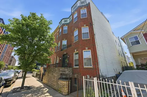 83 Maple St #3R, Jersey City, NJ 07304