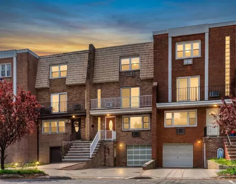 30 W 56th St, Bayonne, NJ 07002