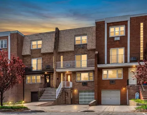 30 W 56th St, Bayonne, NJ 07002