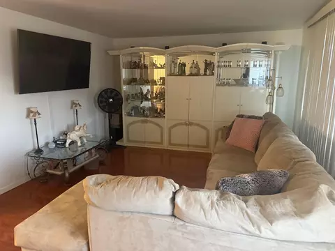 454 Avenue C, Bayonne, NJ 07002