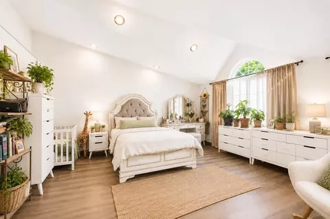 Bedroom - 210 Alps Rd, Wayne, NJ 07470 photo 2 of 3