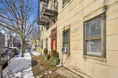 420 2nd St #3, Jersey City, NJ 07302