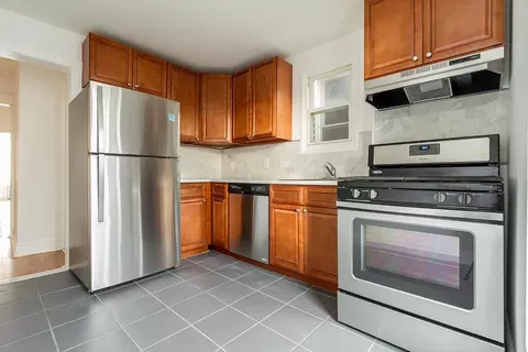 219 Bidwell Ave, Jersey City, NJ 07305