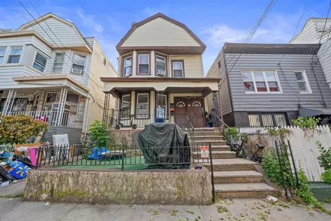 91 Woodlawn Ave, Jersey City, NJ 07305