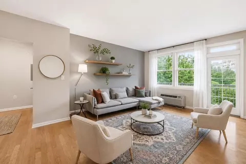 4 Constellation Pl #306, Jersey City, NJ 07305