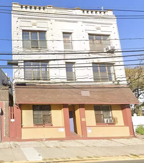 171 Old Bergen Rd #202, Jersey City, NJ 07305