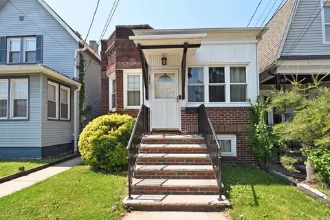 199 Franklin St, Secaucus, NJ 07094