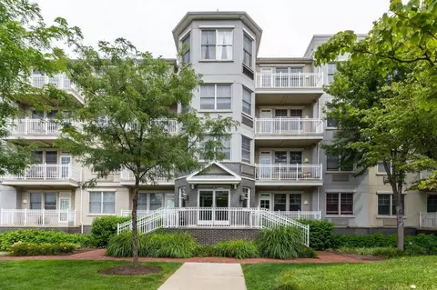 4 Constellation Pl #406, Jersey City, NJ 07305