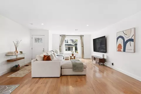 1516 71st St, North Bergen, NJ 07047