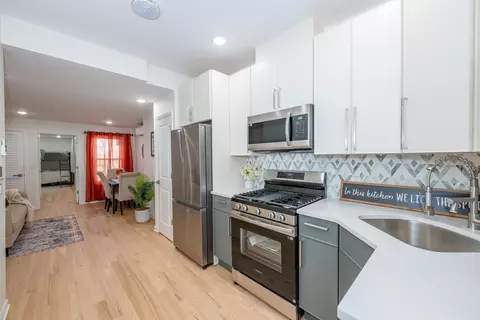 38 Zabriskie St #3R, Jersey City, NJ 07307