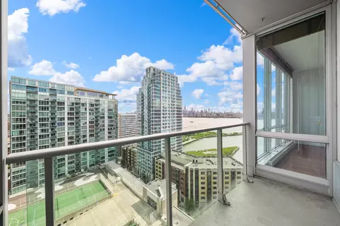 20 Newport Pkwy #2311, Jersey City, NJ 07310