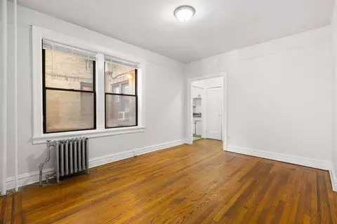 260 Harrison Ave #105, Jersey City, NJ 07304