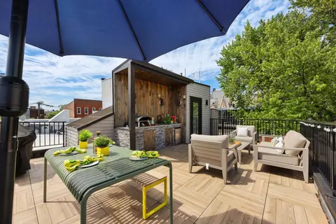316 2nd St #3, Jersey City, NJ 07302